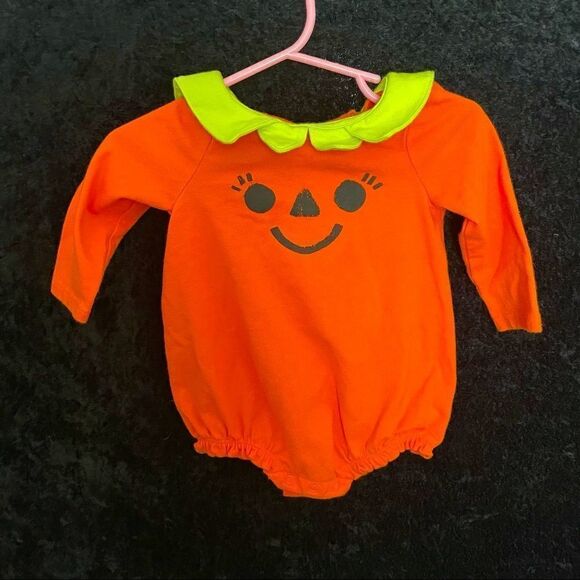 2/$10 Cat & Jack Halloween outfit size 3-6 months - Picture 1 of 6